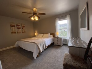 5 Schlafzimmer, Bügeleisen/Bügelbrett, Reisekinderbett, kostenloses WLAN