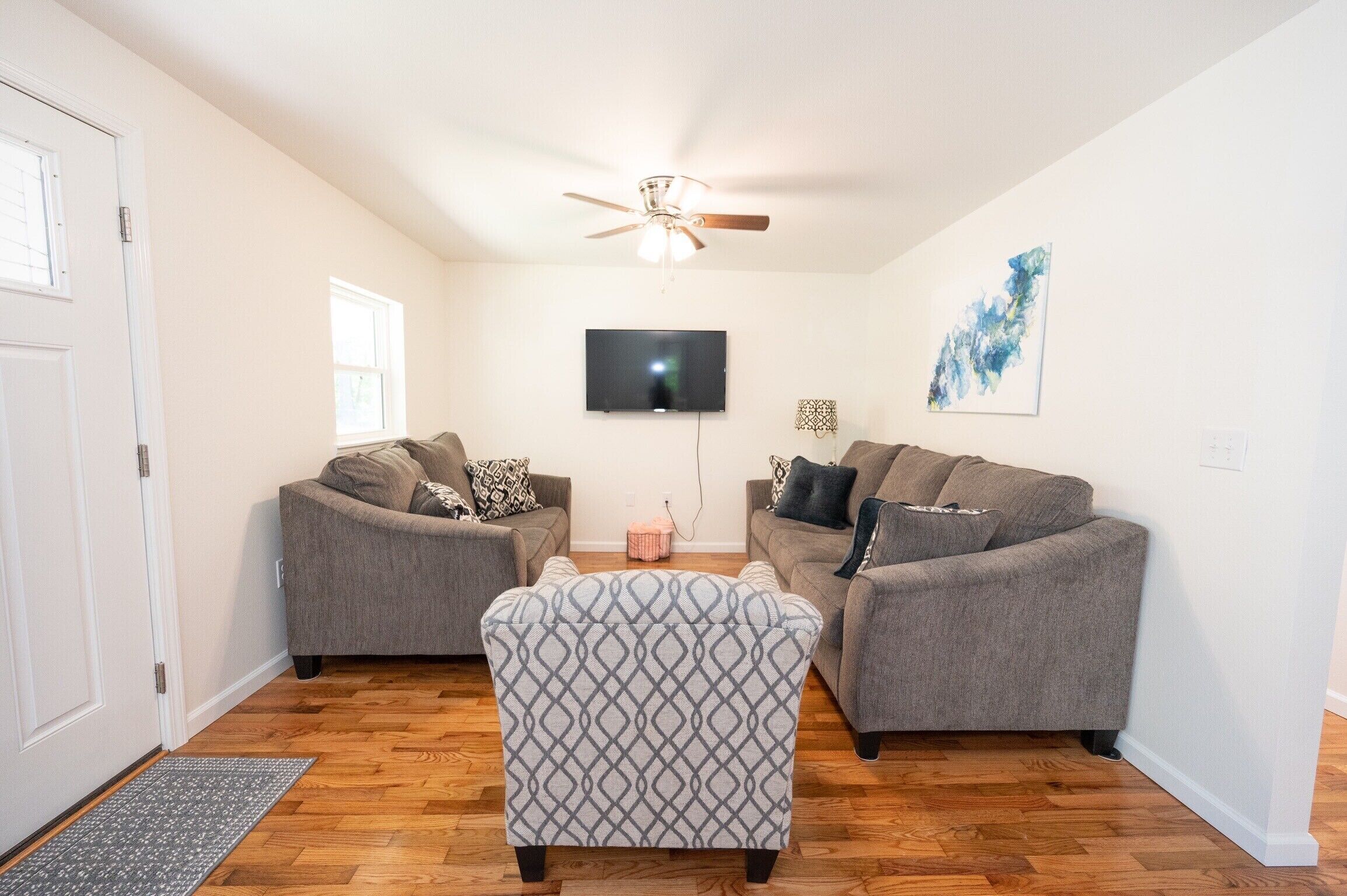 Ella’s House! Be on the lake in minutes!