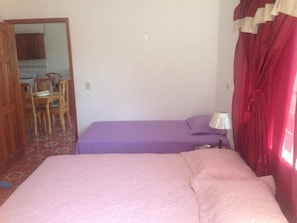 Free WiFi, bed sheets - Villa Mim (Tela)