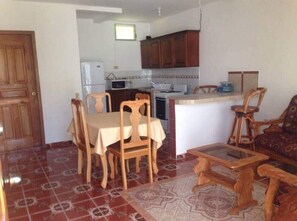 Cabaña Confort | Área de desayuno