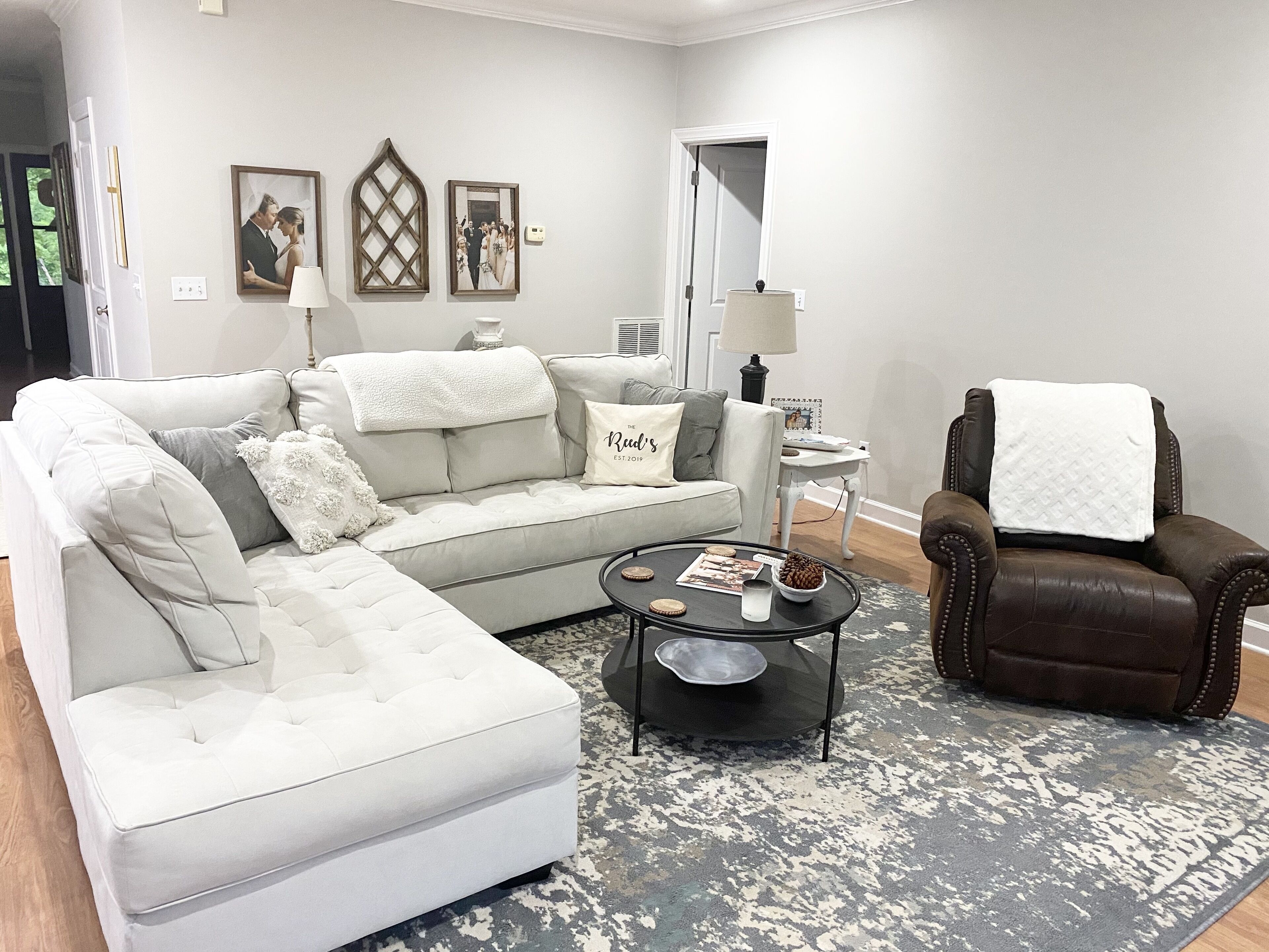 Beautiful Home 4 Miles From the Square!