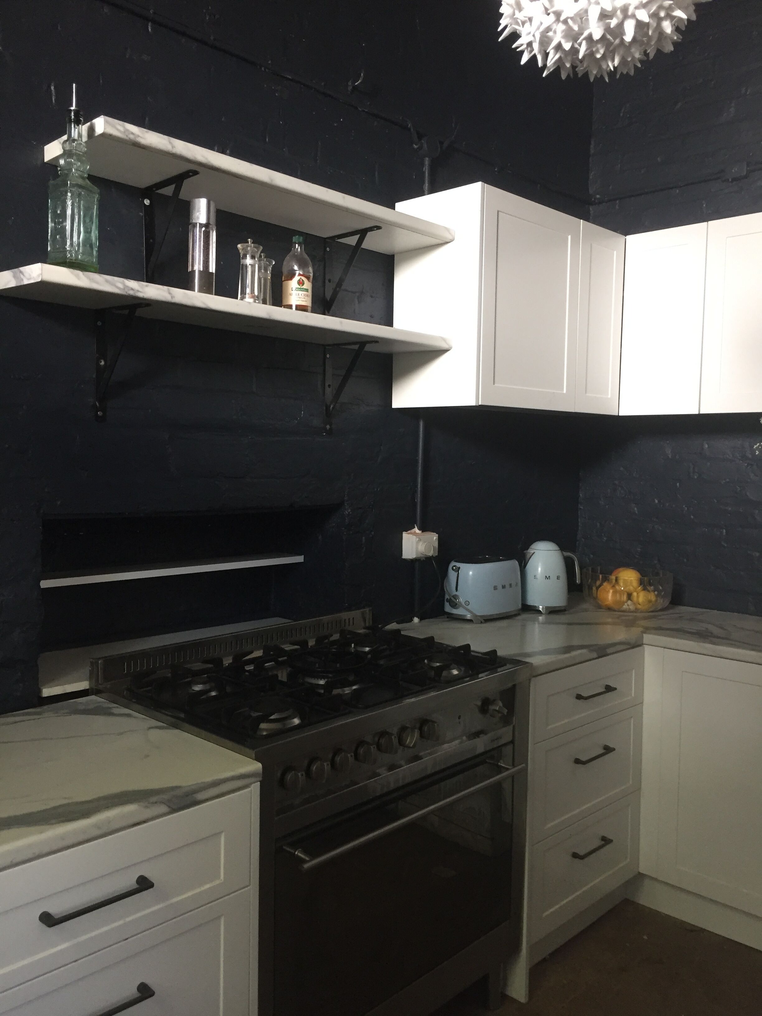 Historical terrace house in the middle of Fitzroy — image 12