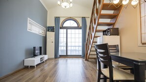 203 | Living area | Flat-screen TV - Pinestar Pension (Taean)