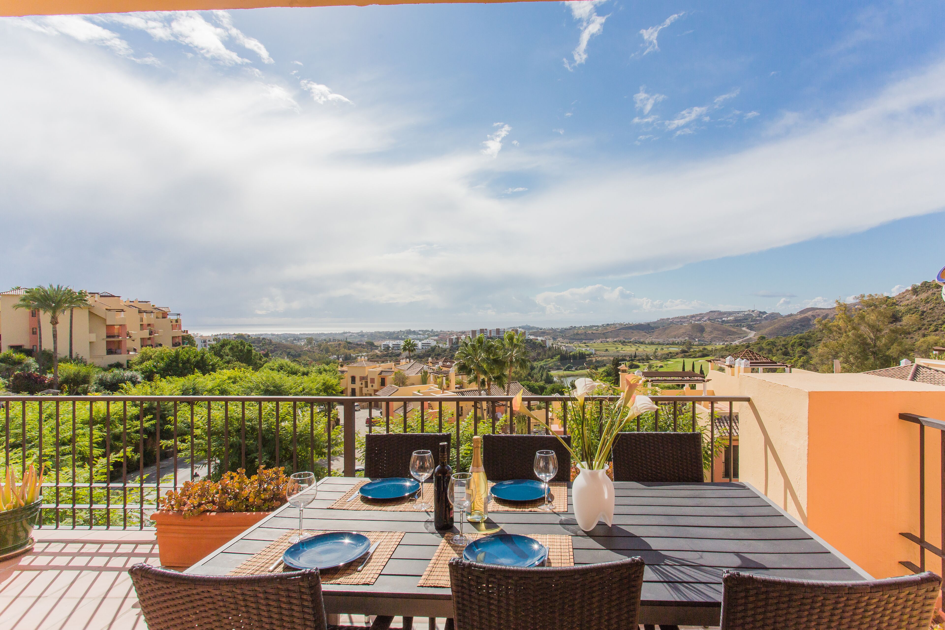 Amazing panorama views Golf at your door step