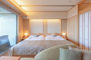 Hochwertige Bettwaren, Daunenbettdecken, Minibar, Zimmersafe