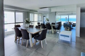 Dining - The Penthouse - Amazing Ocean Views, Opposite Beach & Park, Wi-Fi & Parking (Surfers Paradise)