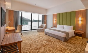 Signature Deluxe King | Minibar, desk, soundproofing, iron/ironing board - Zenith Hotel Cameron (Tanah Rata)