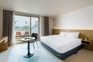 Blackout curtains, free WiFi, bed sheets - Bloom Hotel (Seogwipo)