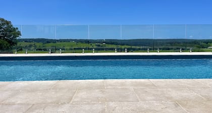 Milton Luxury Retreat with NEW POOL just minutes from amazing beaches
