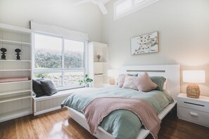 4 chambres, fer et planche à repasser, Wi-Fi gratuit, draps fournis