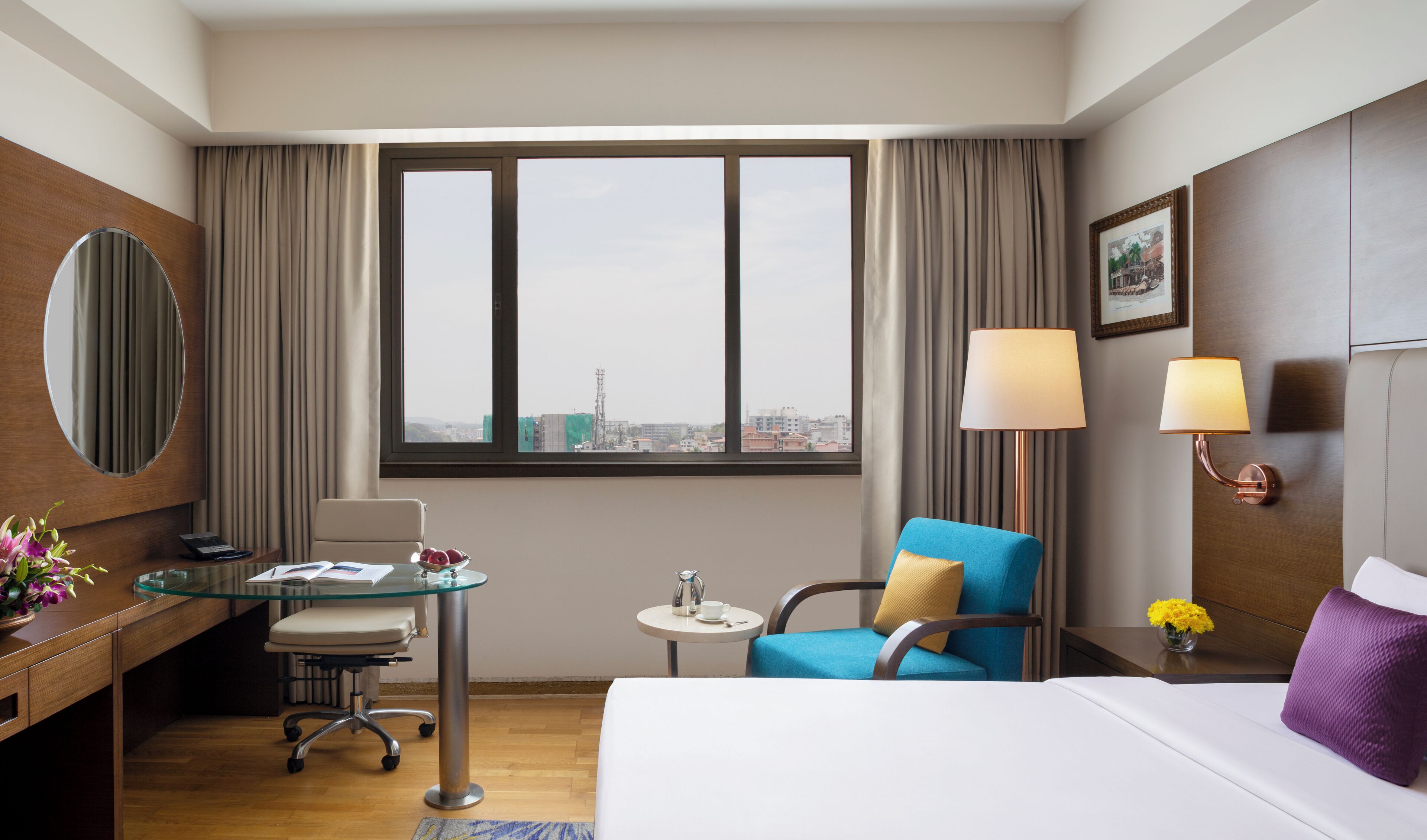deluxe room, 1 king bed | egyptian cotton sheets, premium bedding, down duvets, in-room safe