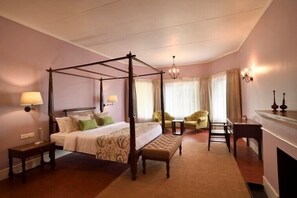 Bungalow (Nettigudi) | Free WiFi - amã Stays & Trails Tea Estate Bungalows, Munnar (Devikolam)