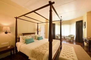 Bungalow (Sholamallay) | Free WiFi - amã Stays & Trails Tea Estate Bungalows, Munnar (Devikolam)