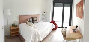 3 Schlafzimmer, Zimmersafe, Bügeleisen/Bügelbrett, Reisekinderbett