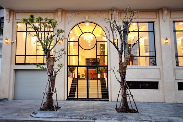 Front of property - Sunflower Hotel (Tuy Hoa)