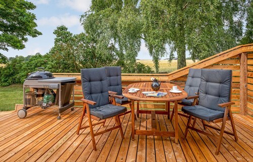 Beautiful home in Svaneke with kitchen