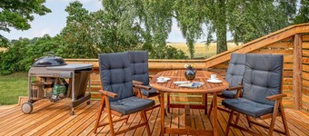 Beautiful home in Svaneke with kitchen