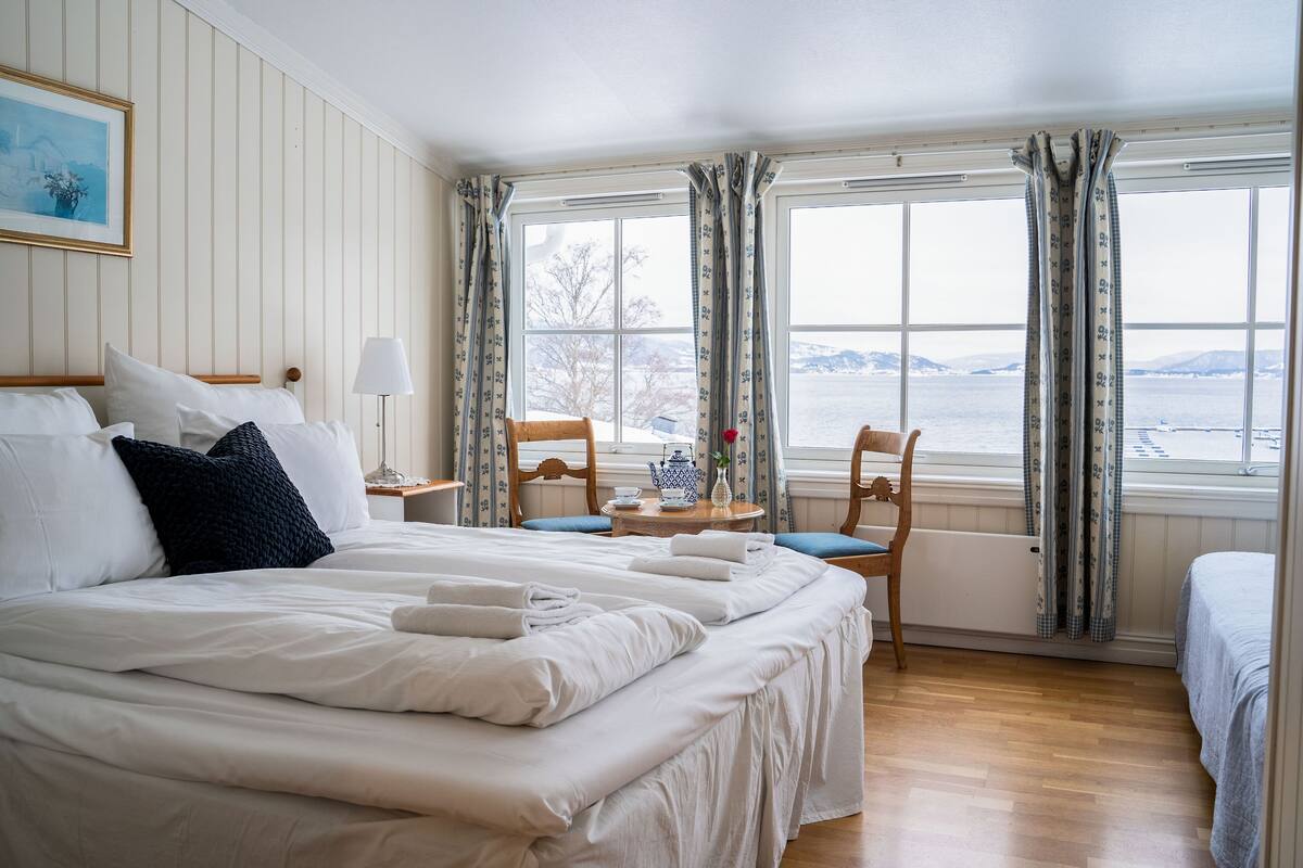 superior double room | free wifi, bed sheets