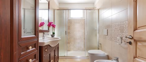 Villa | Badezimmer