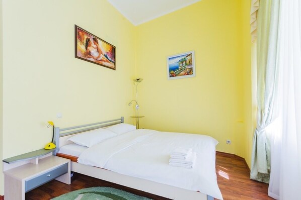 1 bedroom, iron/ironing board, free WiFi, bed sheets