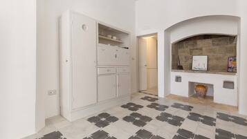 Appartamento Basic | Cucina privata | Frigorifero con congelatore, forno