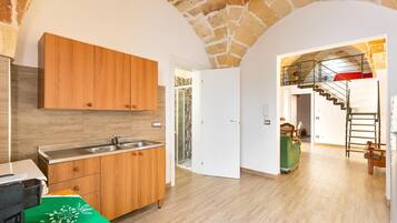 Appartamento | Cucina privata | Frigorifero con congelatore, forno