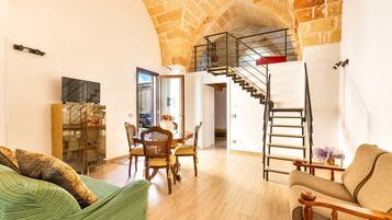 Apartment | Wohnzimmer | Flachbildfernseher