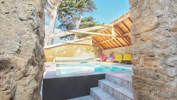 Piscine extérieure, piscine chauffée