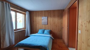 2 chambres, fer et planche à repasser, Wi-Fi, literie fournie