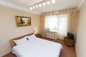 2 bedrooms, WiFi - 1 BR near Circus (Київ)