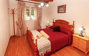 3 slaapkamers, reisbedje, gratis wifi, beddengoed