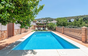 Outdoor pool, sun loungers - Cozy home in Montefrio (Montefrio)