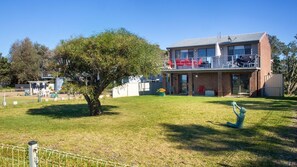 Exterior - Endless Summer - Pet Friendly Absolute Beachfront (Culburra Beach)
