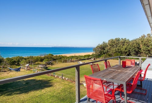 Endless Summer - Pet Friendly Absolute Beachfront