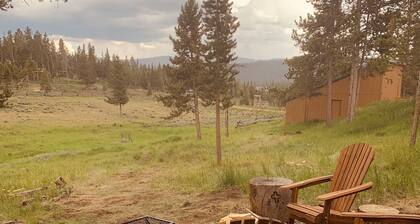 Yellowstone/Union Pass Log Cabin Retreat