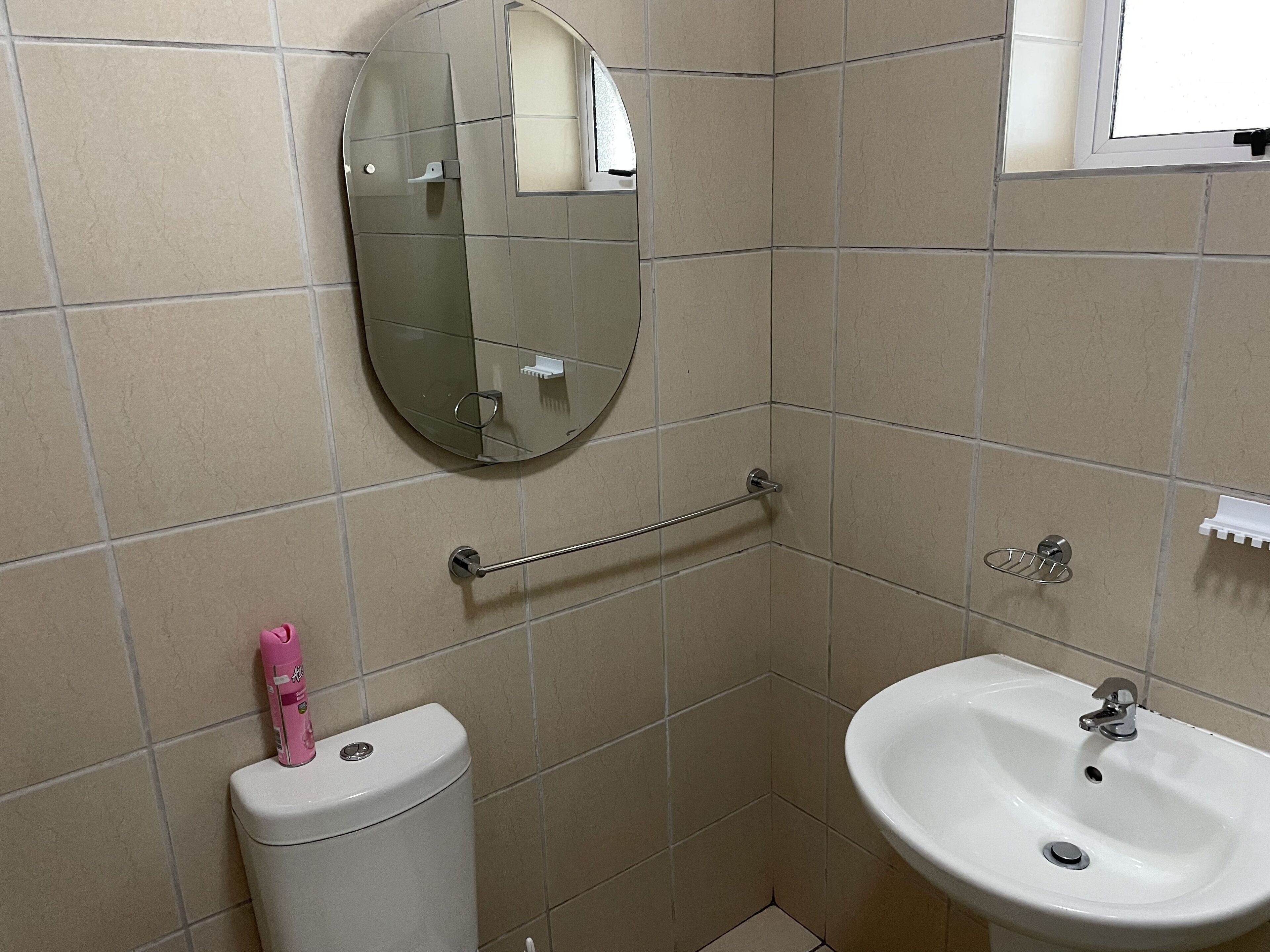 Stylish & Convenient Apartment 304