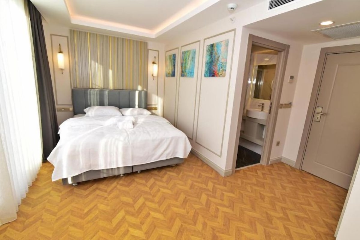 Deluxe Room With Balcony