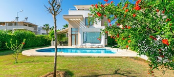 Paradise Town Villa Daisy