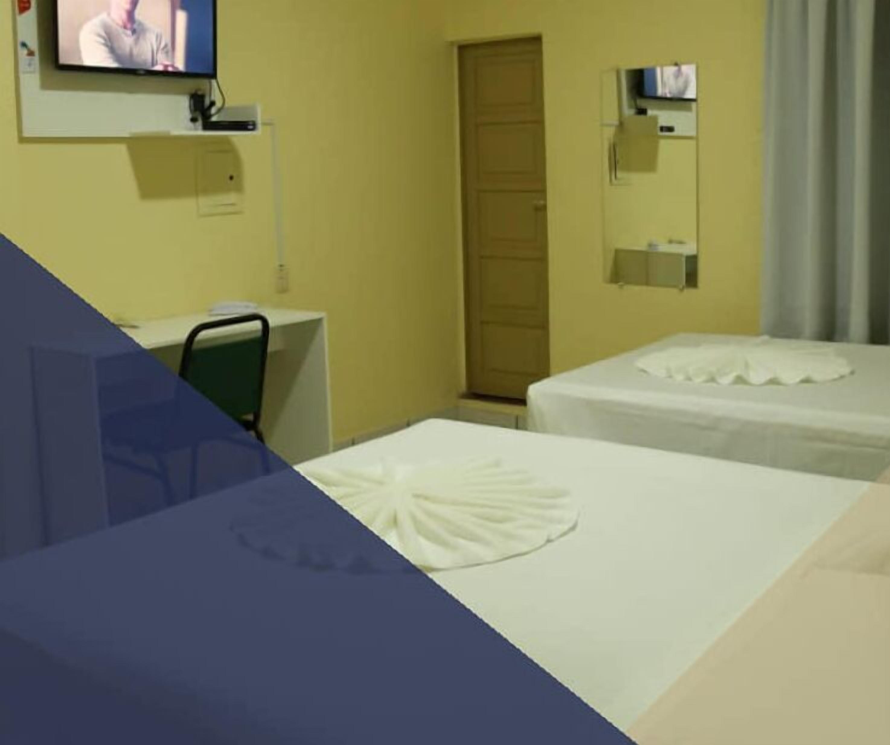 standard double or twin room | 1 bedroom, minibar, in-room safe, laptop workspace