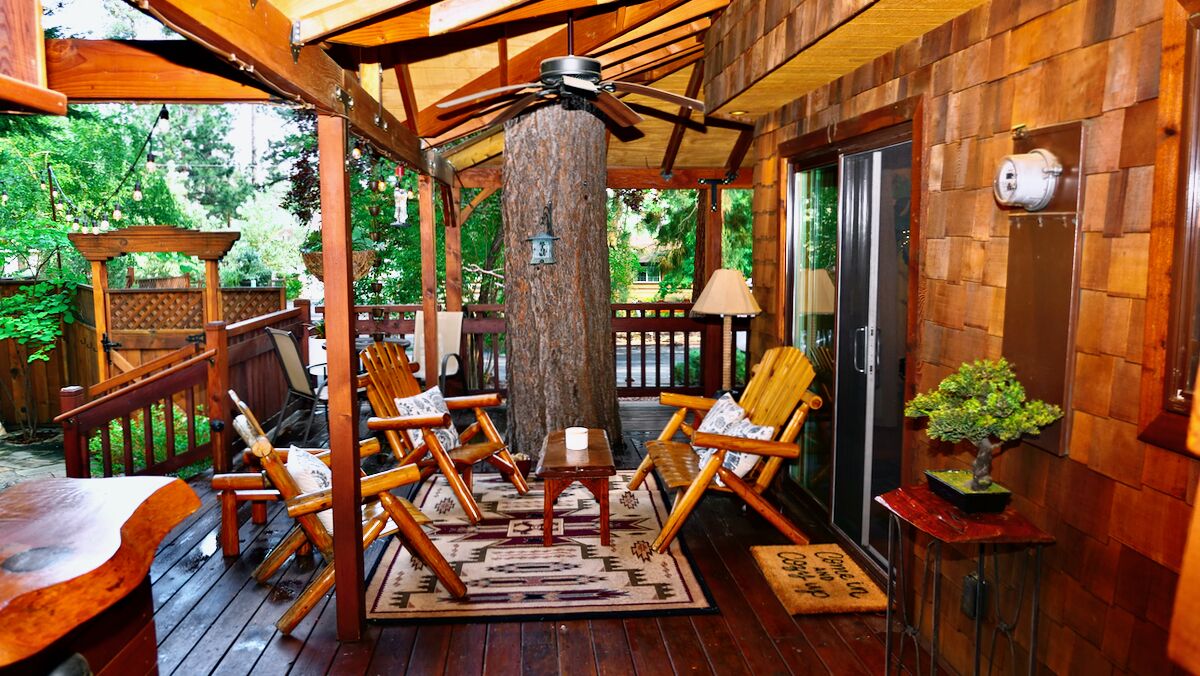 Between Two Pines, Wellness Escape with Sauna, Hot Tub, Cold Plunge