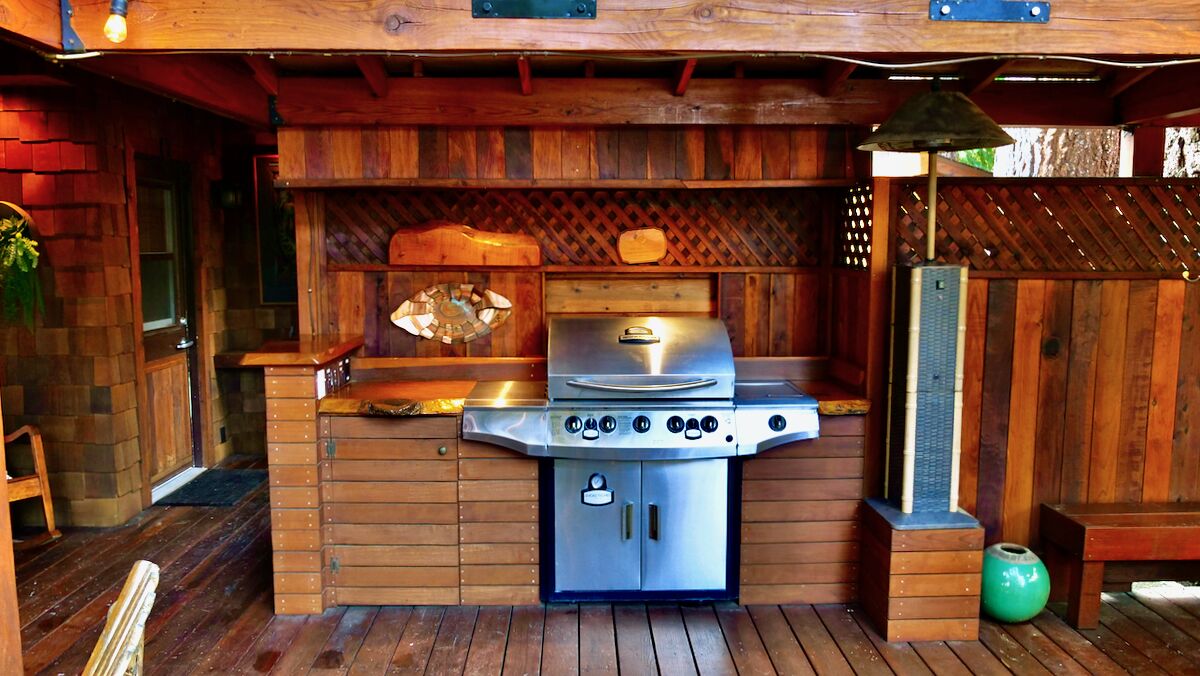 Between Two Pines, Wellness Escape with Sauna, Hot Tub, Cold Plunge