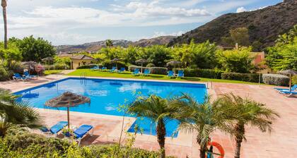 Amazing Panorama Views, Golf at Your Door Step