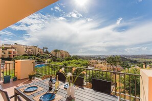 Appartamento, letti multipli | Balcone