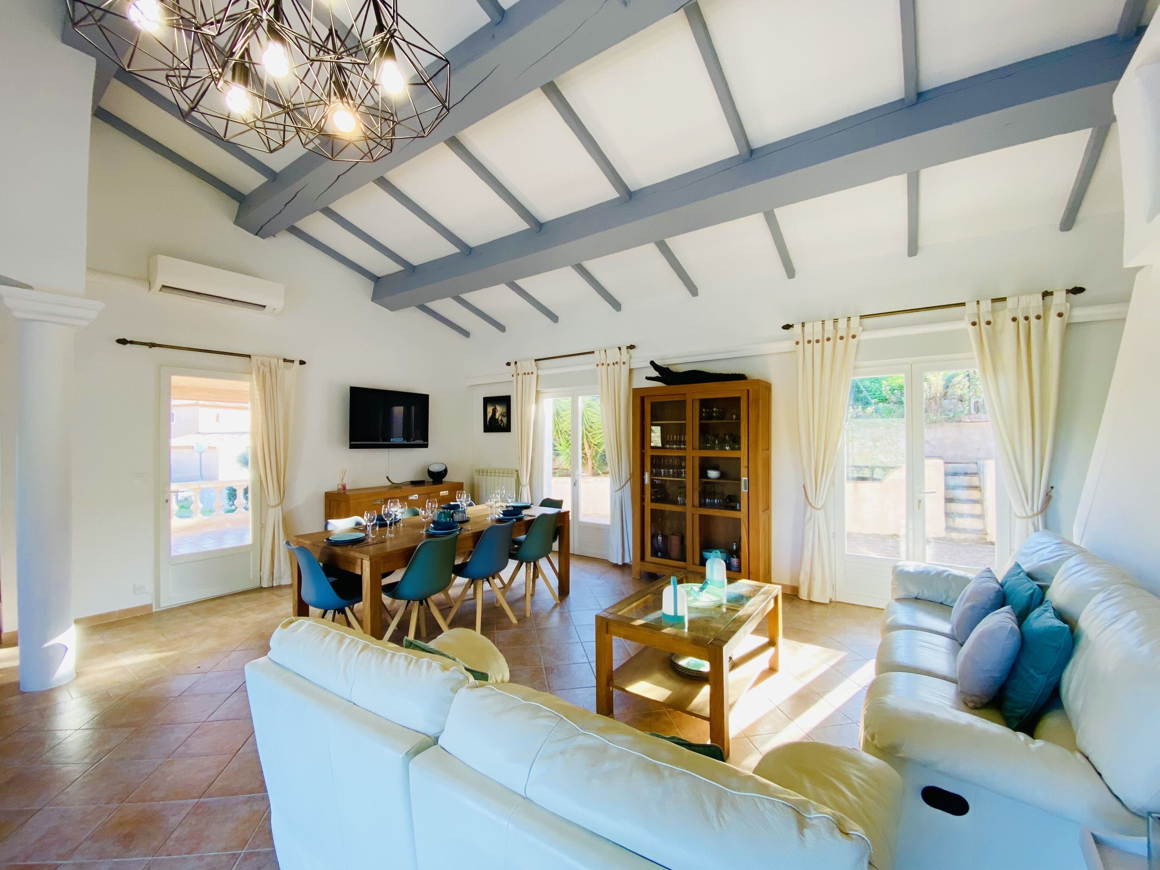 Splendid Villa of Charm on the heights of Sainte-Maxime 