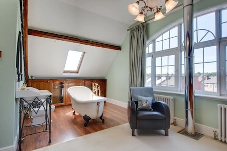 Interior. Carnegie Library Shakespeare Apartment 3 bed