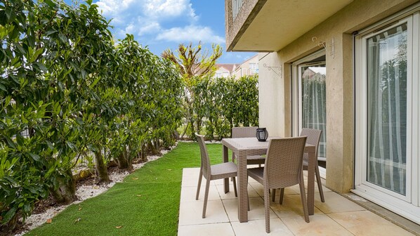 Outdoor dining - Nouveau : Renove - Hypercentre - Jardin Amenage (Moissy-Cramayel)