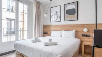 One-bedroom Apartment M with balcony | 1 bedroom, individually decorated, individually furnished, desk