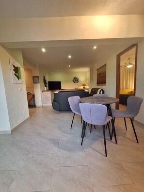 Interior - Appartement met Verwarmd Privé Zwembad, Airco en Satteliet tv. Prachtig Uitzicht (Calpe)