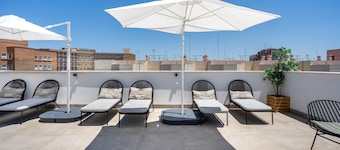 Limehome Sevilla Calle Torcuato Luca de Tena