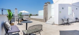 Limehome Sevilla Calle Torcuato Luca de Tena